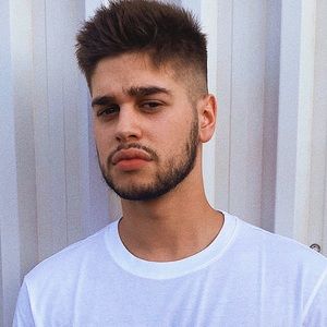 Meet your Posher, Philippe